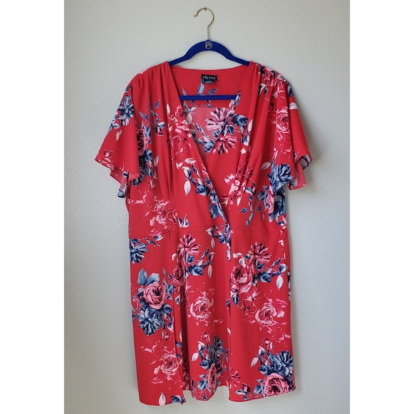 City Chic Red Paris Floral Mini Dress - Picture 3 of 8